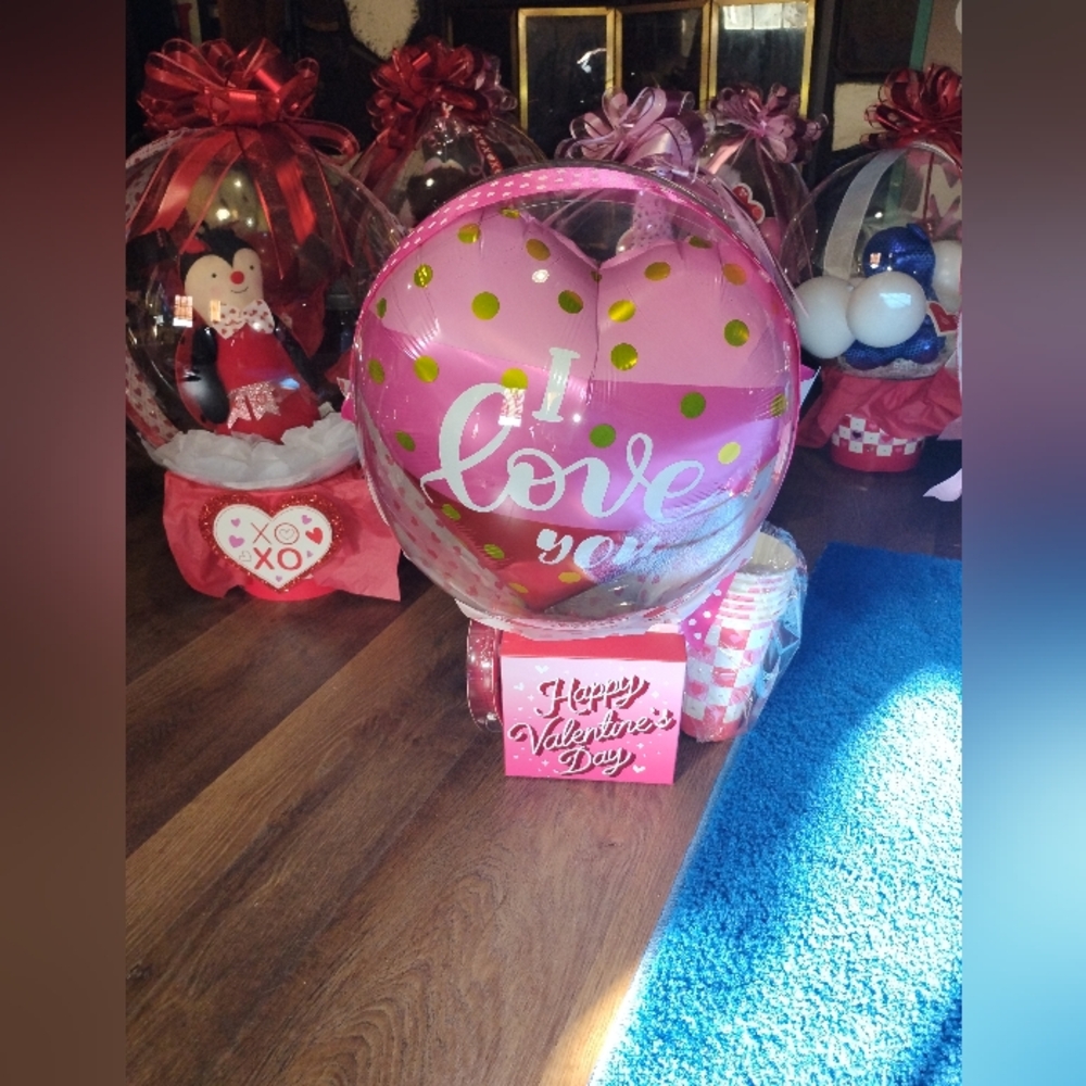 Valentine's Day Balloon Gift Set